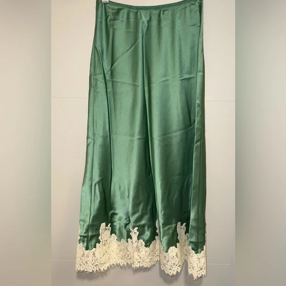 Doen Elowena Silk Skirt, S, Peridot - Picture 7 of 13